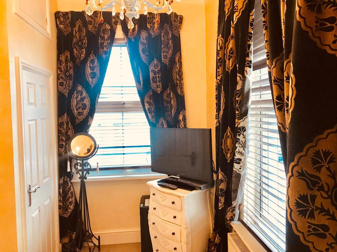 The York Hotel ولفرهامبتون المظهر الخارجي الصورة